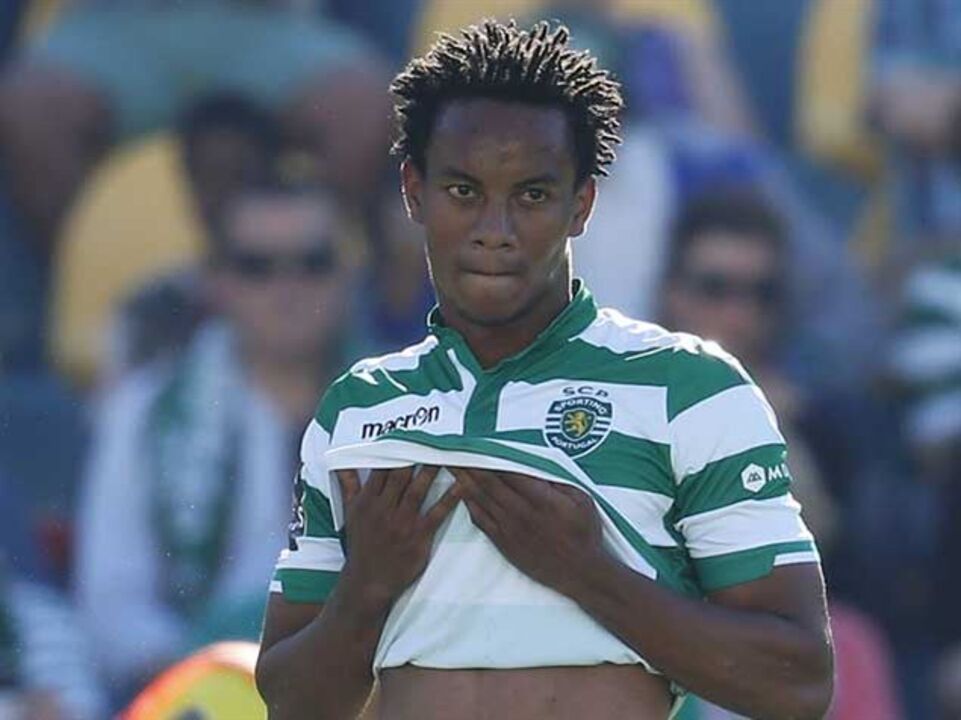 Carrillo recebe manifestações de apoio dos colegas