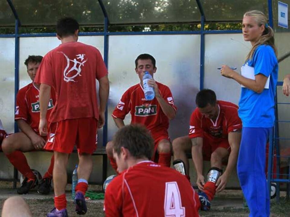 Thiana Nemcic: A treinadora mais bonita do Mundo