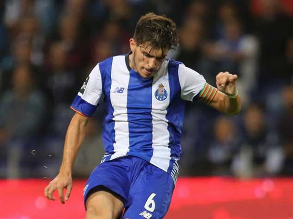 Ruben Neves capitão aos 18 anos!