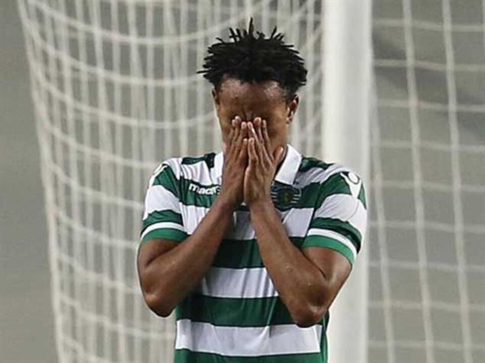 Ofensas a Carrillo oriundas das bancadas