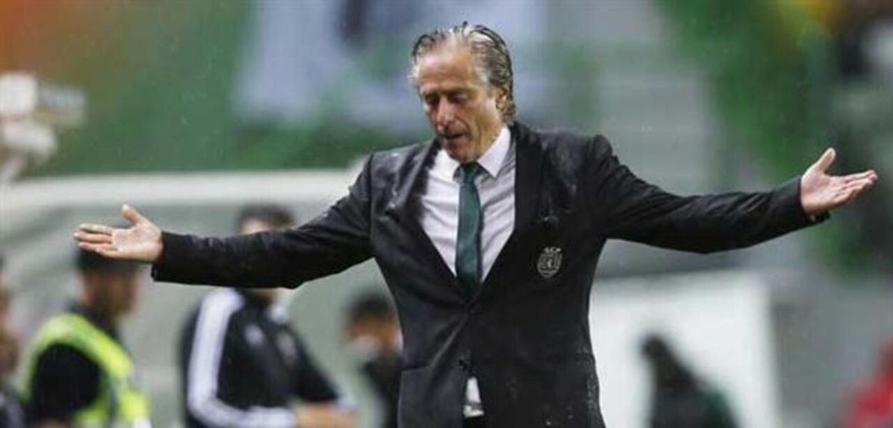 Consistência defensiva ainda não é a de Jesus campeão