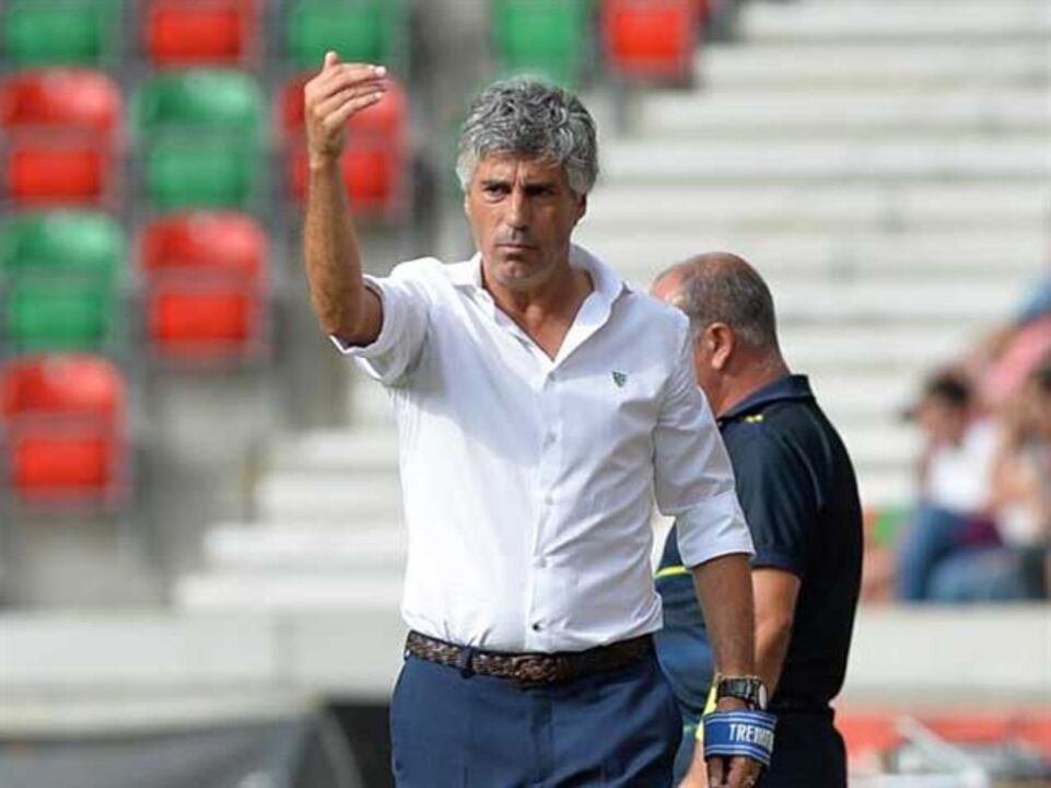 Vítor Paneira rescinde com o clube