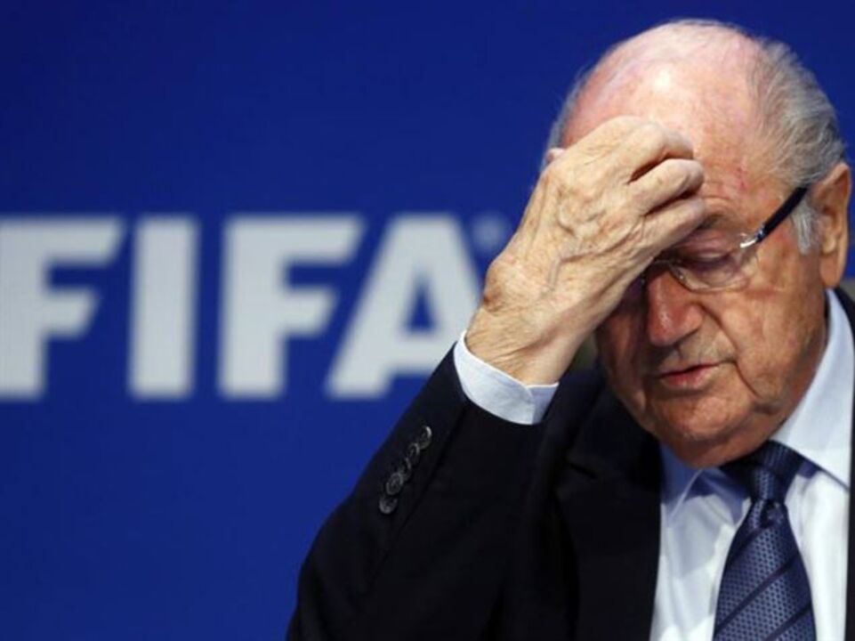 Comité de ética suspende Blatter por 90 dias