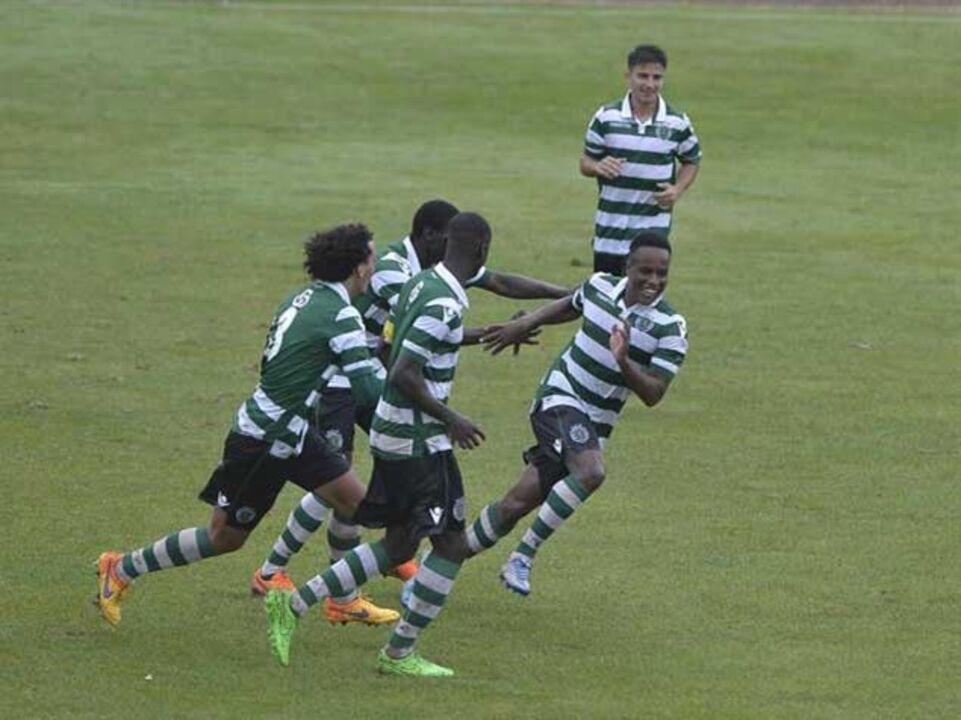 Sporting vence Casa Pia de forma contundente
