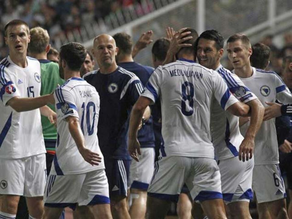 Grupo B: Chipre-Bósnia, em direto