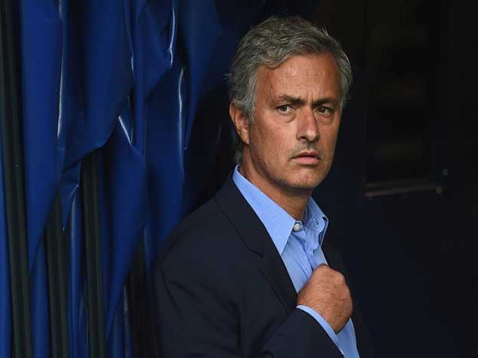 Mourinho vai recorrer do castigo
