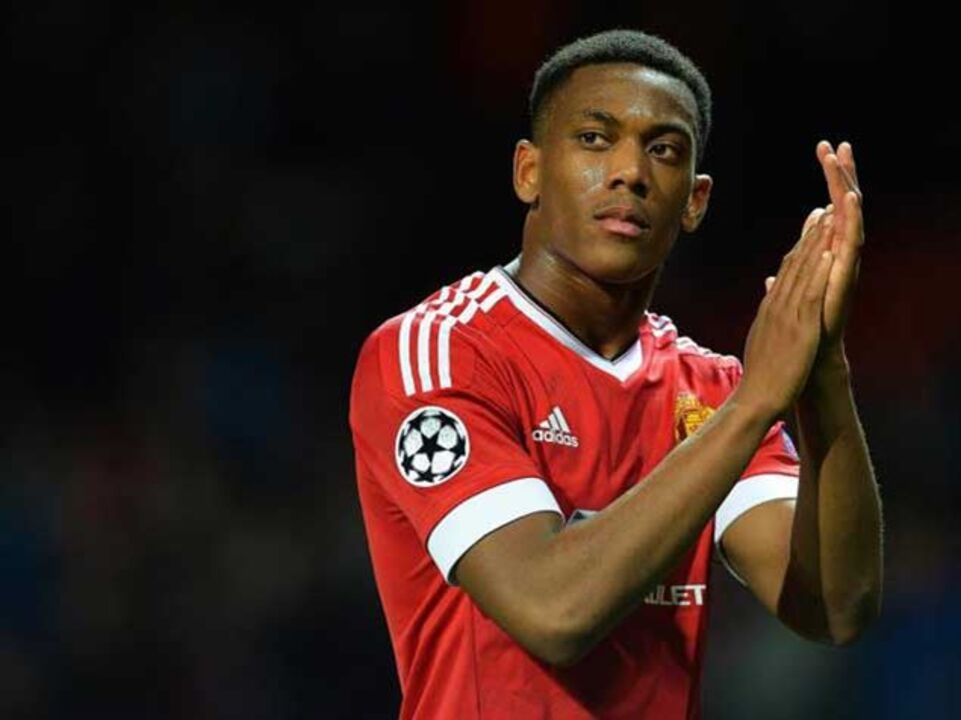 Martial eleito o melhor jogador de setembro
