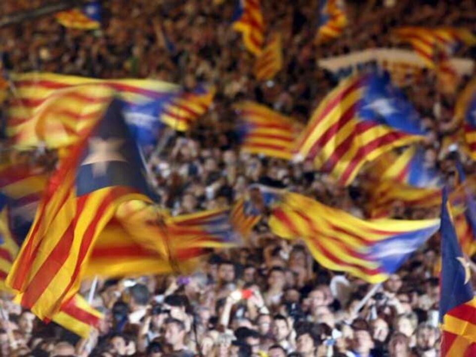 Bandeira da Catalunha vale 40 mil euros de multa ao Barcelona