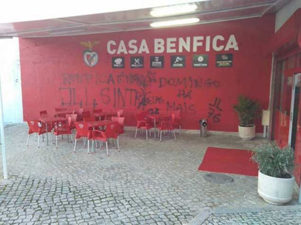 Casa de Algueirão/Mem Martins vandalizada de madrugada