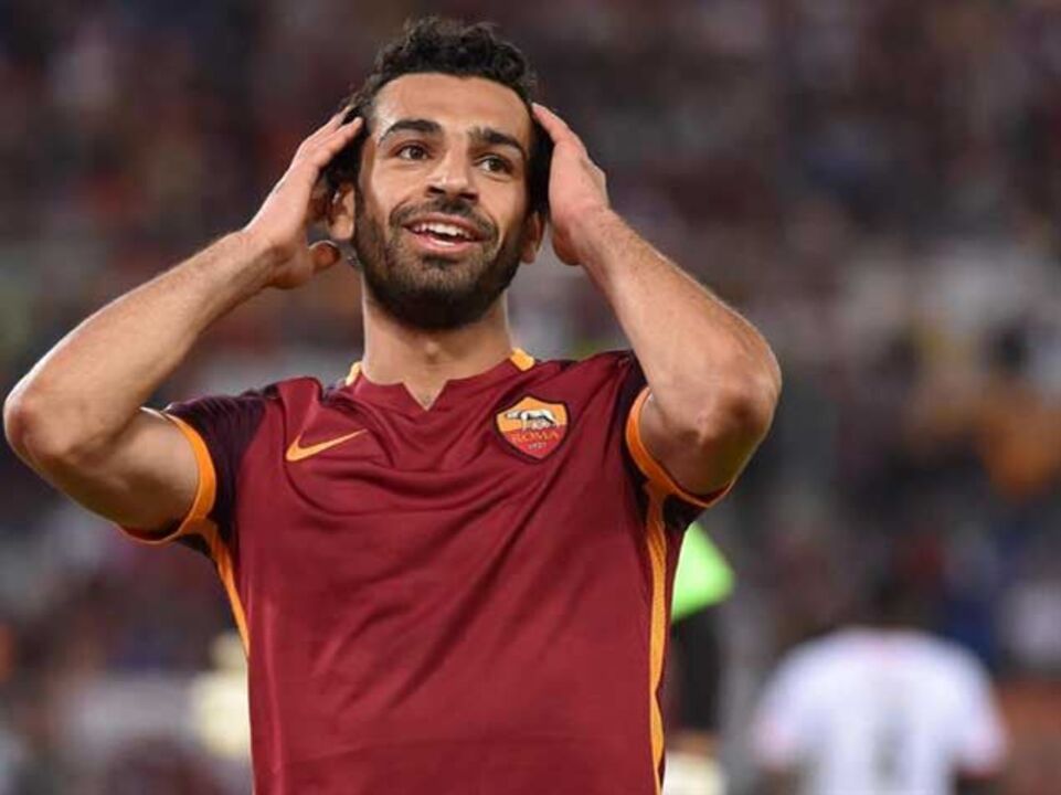 Venda de apitos sobe em Florença na visita de Salah