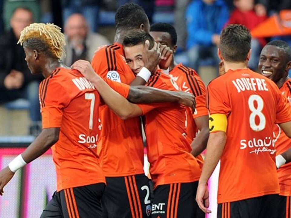 Raphaël Guerreiro marca no empate do Lorient