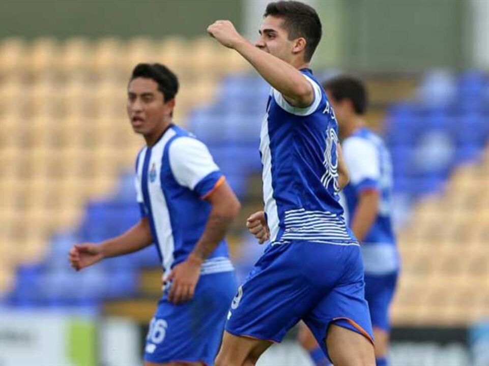 FC Porto B-Oliveirense, 2-2: André Silva regressa aos golos mas não evita empate