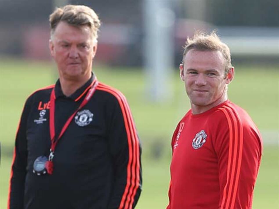 Louis van Gaal: «Estou enjoado das perguntas sobre Rooney»