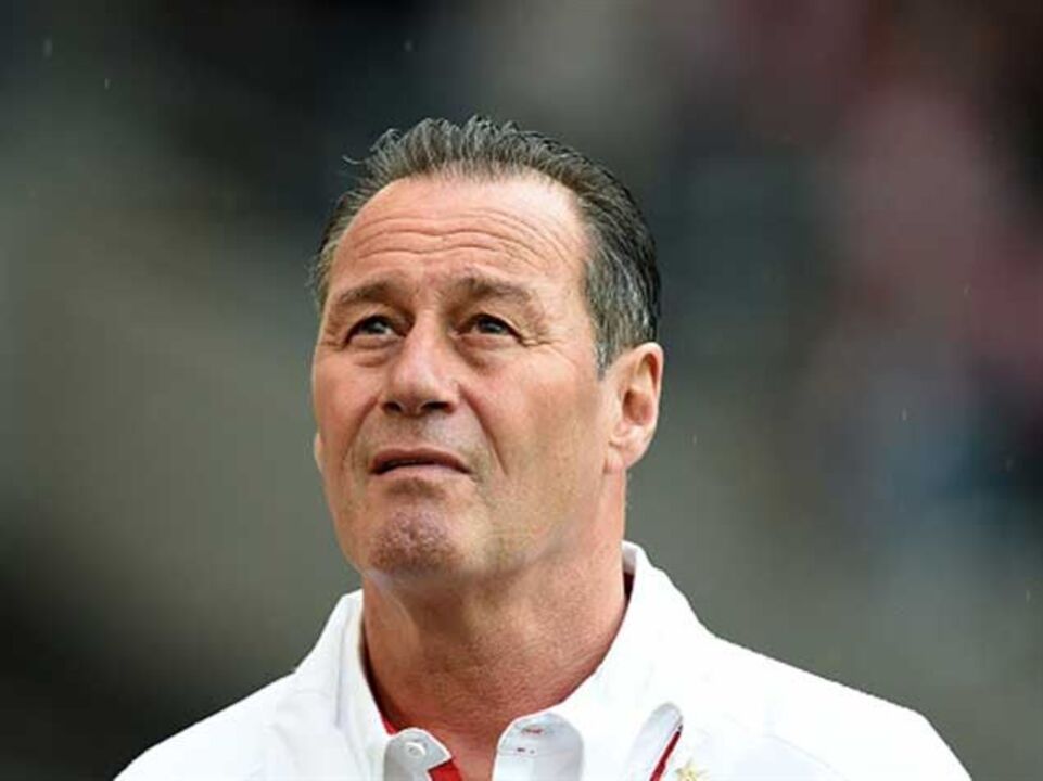 Hoffenheim despede Markus Gisdol e anuncia Huub Stevens