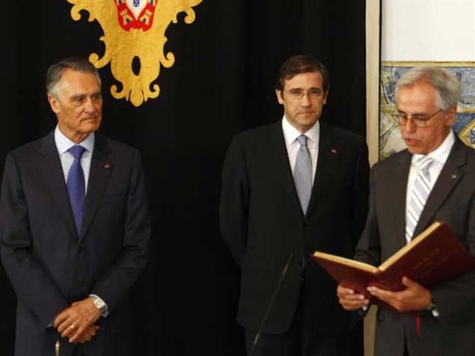 Presidente dá hoje posse a 16 ministros e 36 secretários de Estado