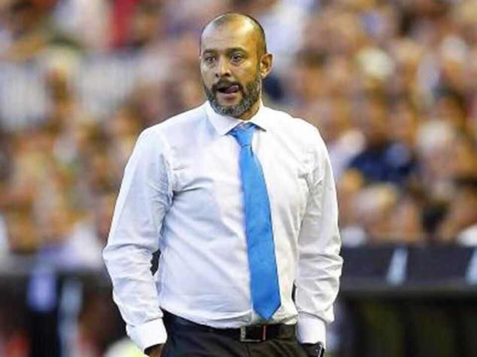 Nuno Espírito Santo magoado com cânticos contra si