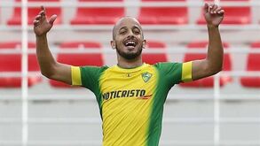 Benfica B-Mafra, 1-2: Casa arrombada no Seixal