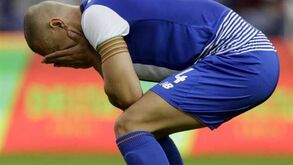 Maicon com lesão muscular