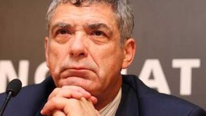 Ángel María Villar substitui Platini na UEFA