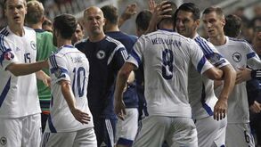 Grupo B: Bósnia festeja em Chipre num jogo de incertezas