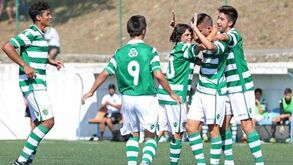 Tiago Gouveia marca quatro no triunfo do Sporting sobre a ADCEO
