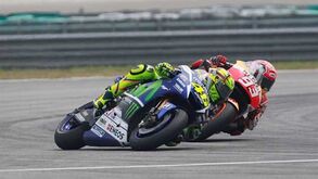 Yamaha acusa direção de corrida de desvalorizar tensão entre Rossi e Márquez