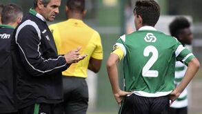 Sporting bate Oeiras (3-0)