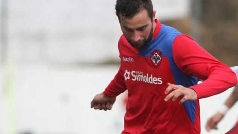Varzim-Oliveirense, 0-1: Desperdício deu derrota
