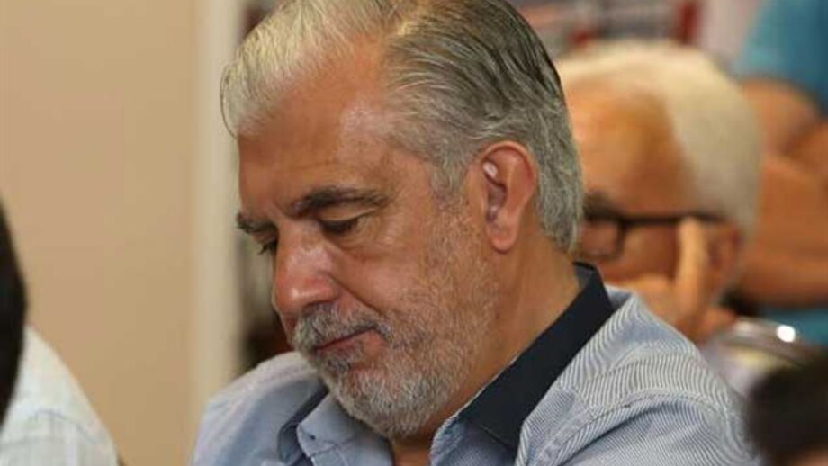 Presidente acusa polícia de dar bastonadas a jogador