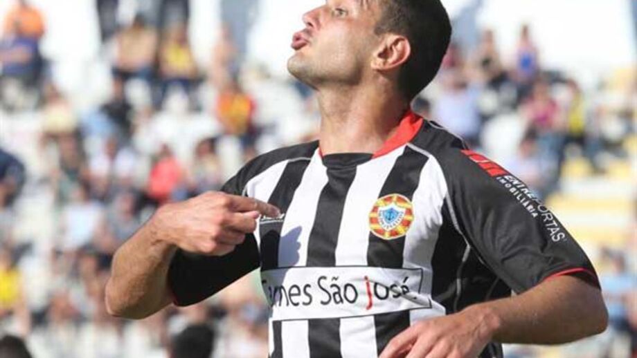 Goleador Diego Mourão em dúvida