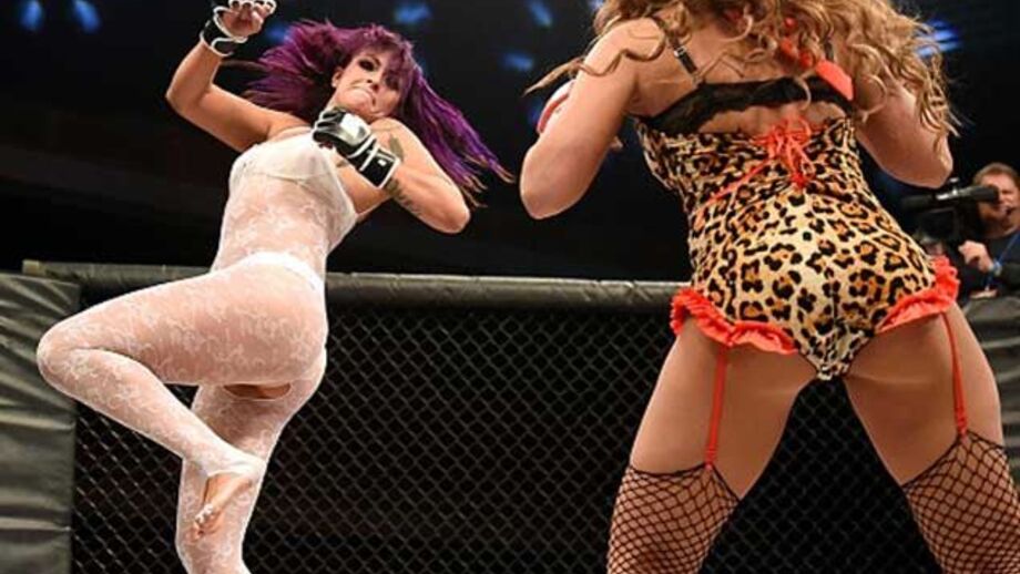 Lutas sexy em lingerie