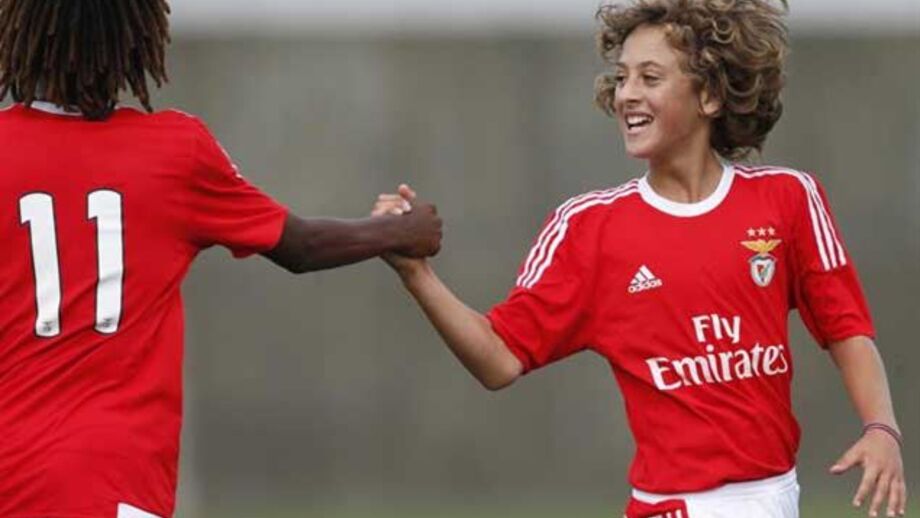 Benfica vence (3-0) Real 