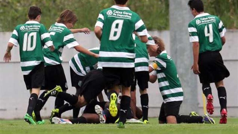 Sporting sofre mas bate Belenenses perto do fim