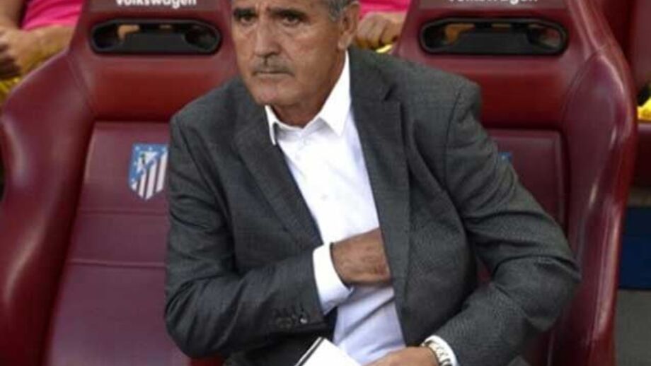 Las Palmas despede Paco Herrera