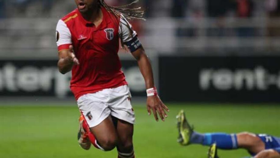 Alan não saiu e... fez o 3-2