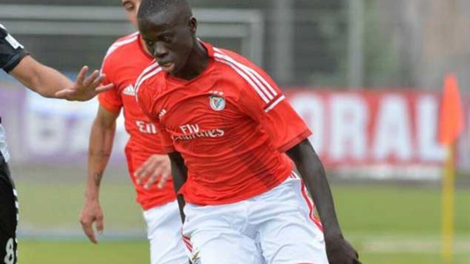 Benfica goleia Torreense com Logan Martin em destaque