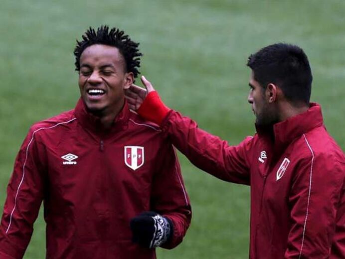 Carrillo coloca Peru em estado de guerra por causa de noitada