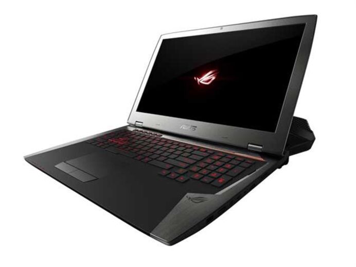 Asus GX700: Mete água mas para o seu bem