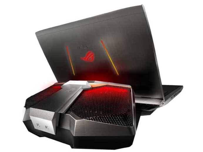 Asus GX700: Mete água mas para o seu bem