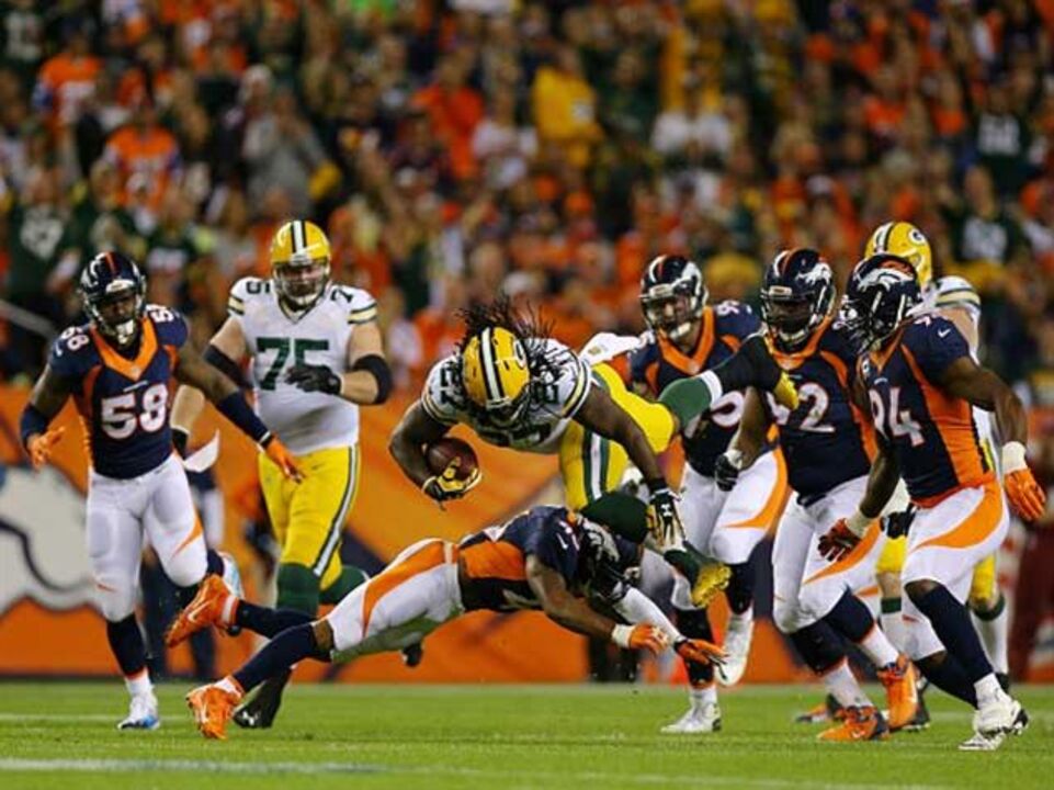 Defesa de Denver domina Packers de Rodgers