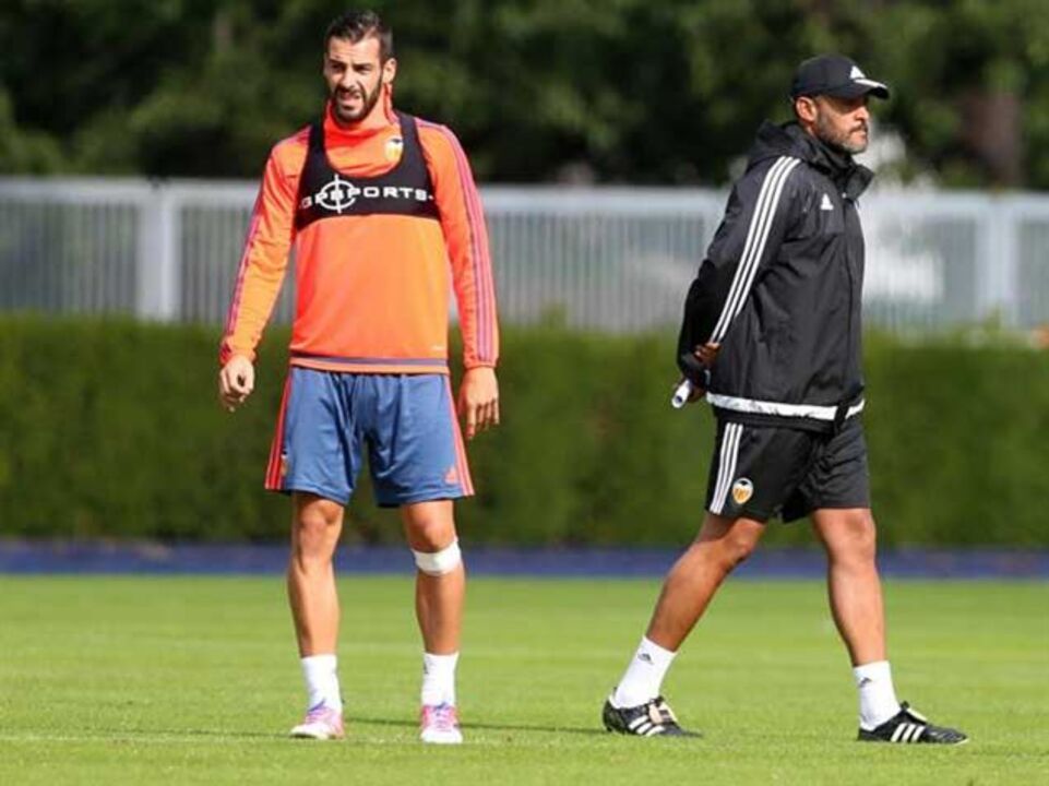 Negredo de volta às opções de Nuno Espírito Santo