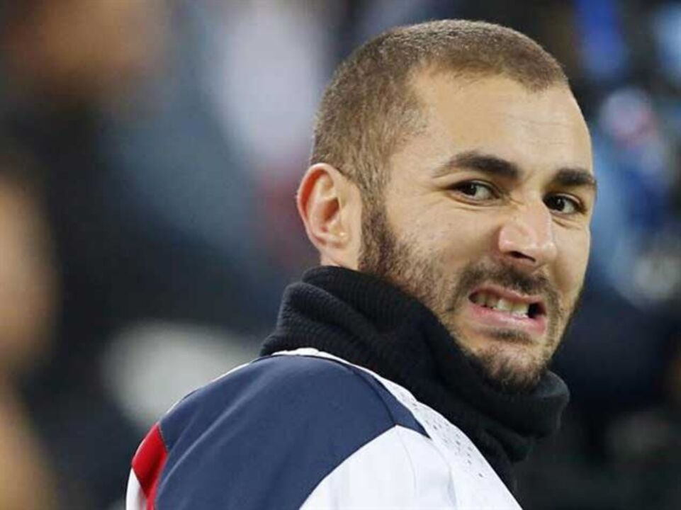 Benzema vai passar a noite na esquadra