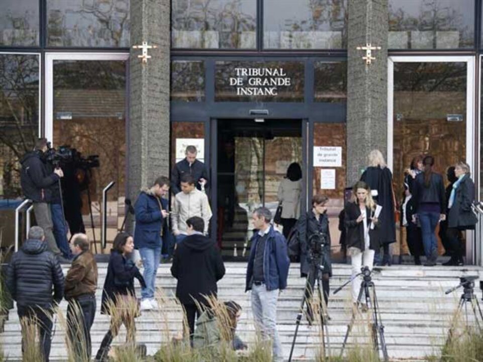 Benzema acusado de cumplicidade na chantagem a Valbuena