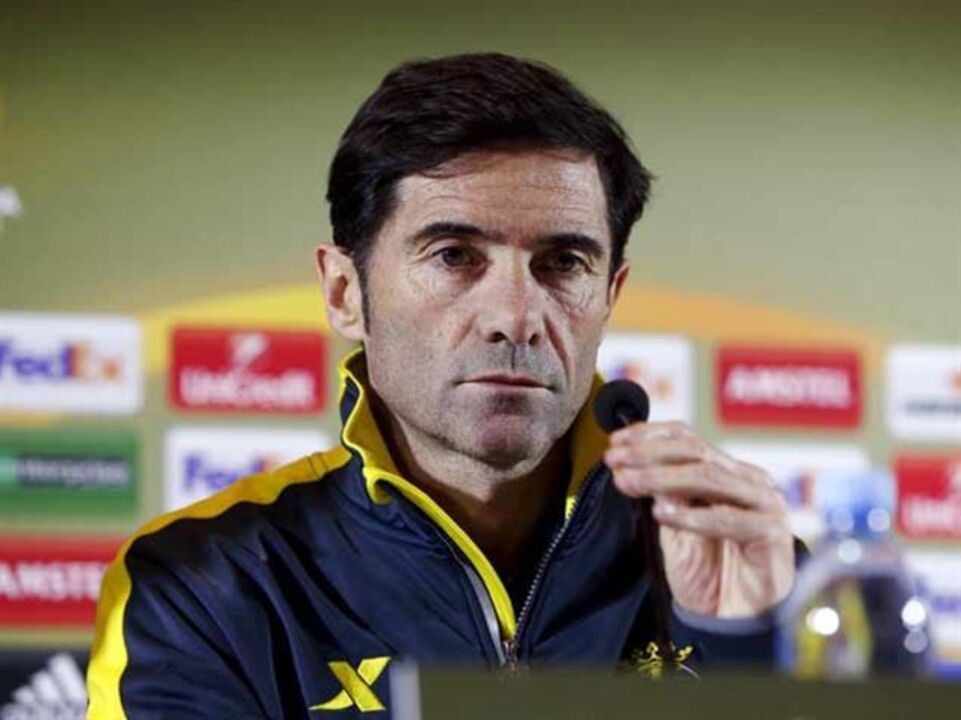 Villarreal renova contrato com treinador