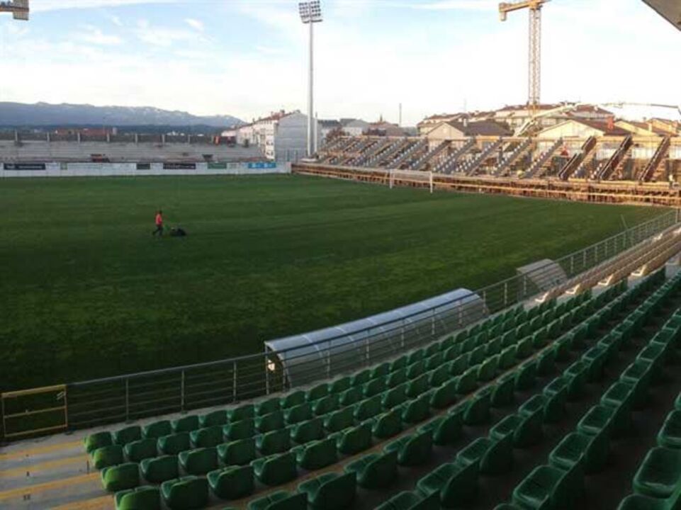 Liga chumba receção ao FC Porto no Estádio João Cardoso
