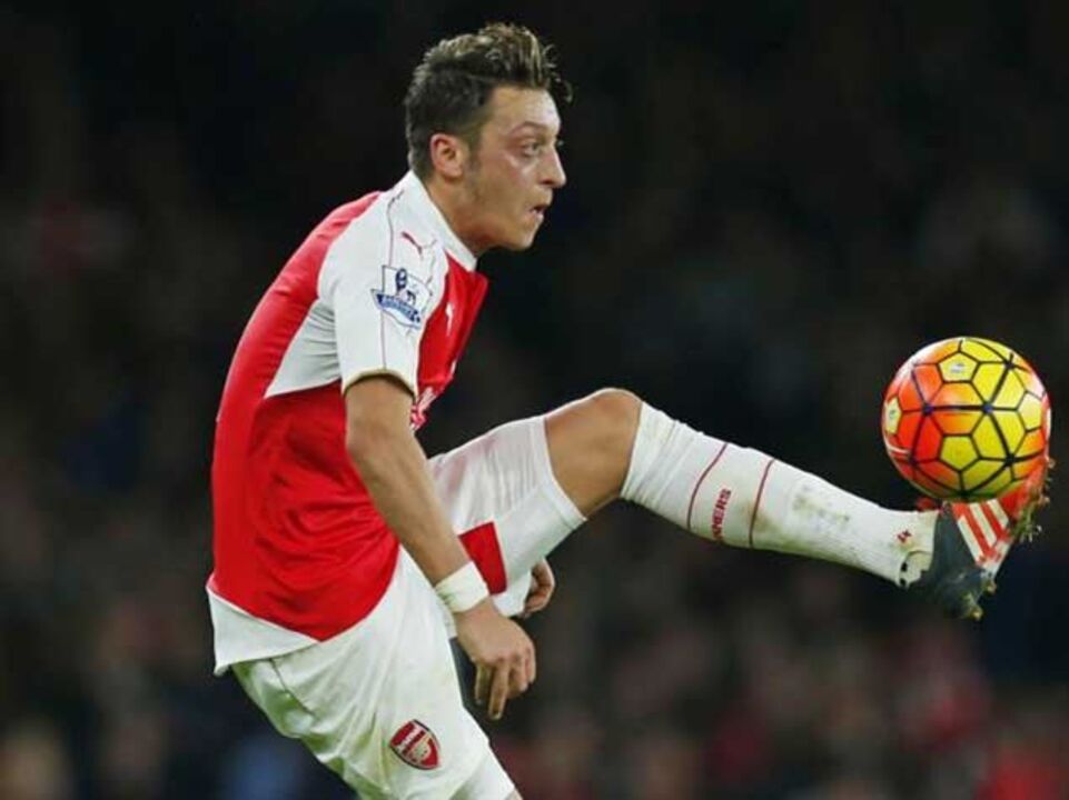 Mesut Özil noivo da Miss Turquia?