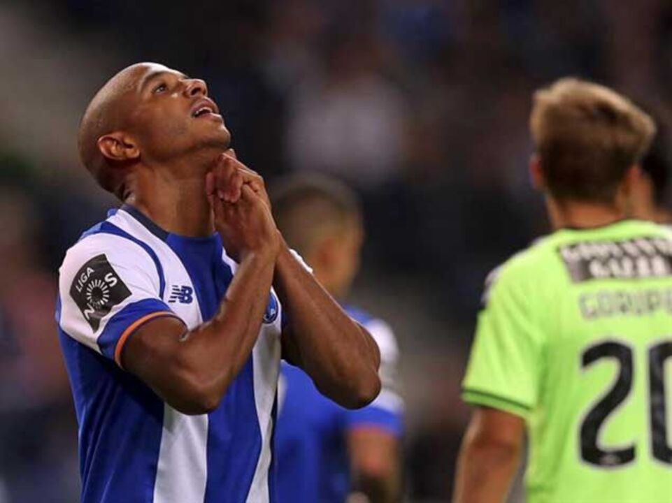 Doyen contratou empresa de consultoria por Brahimi