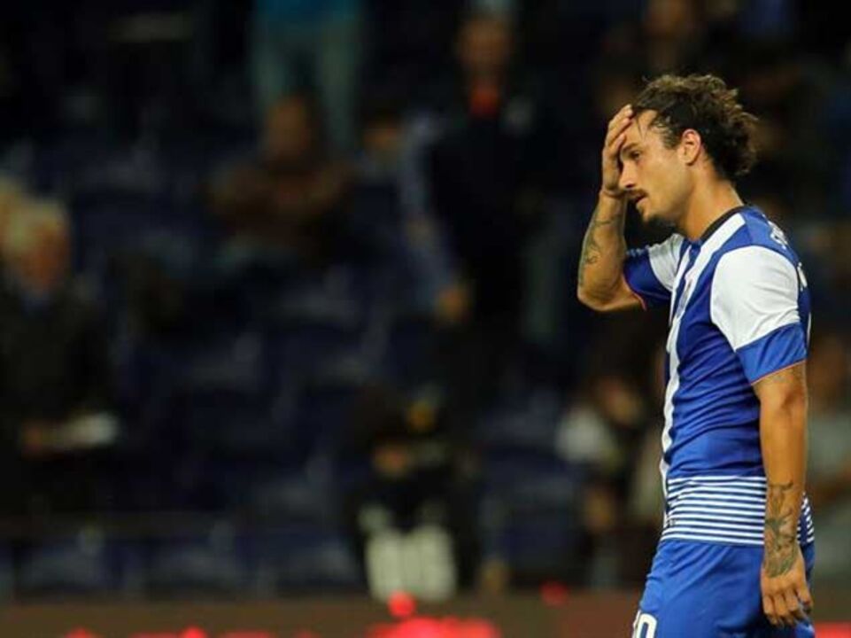 Agente de Osvaldo está no Porto para negociar com a SAD