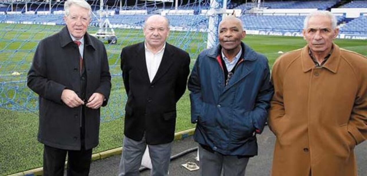 Passadeira vermelha para os heróis de 1966