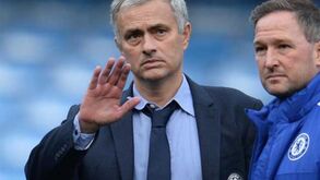 Mourinho suspenso por um jogo e paga multa de 56 mil euros